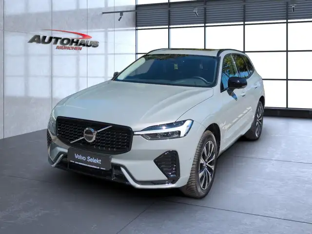 Volvo XC60 view 3
