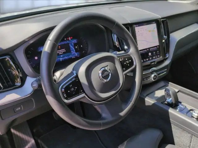 Volvo XC60 view 14