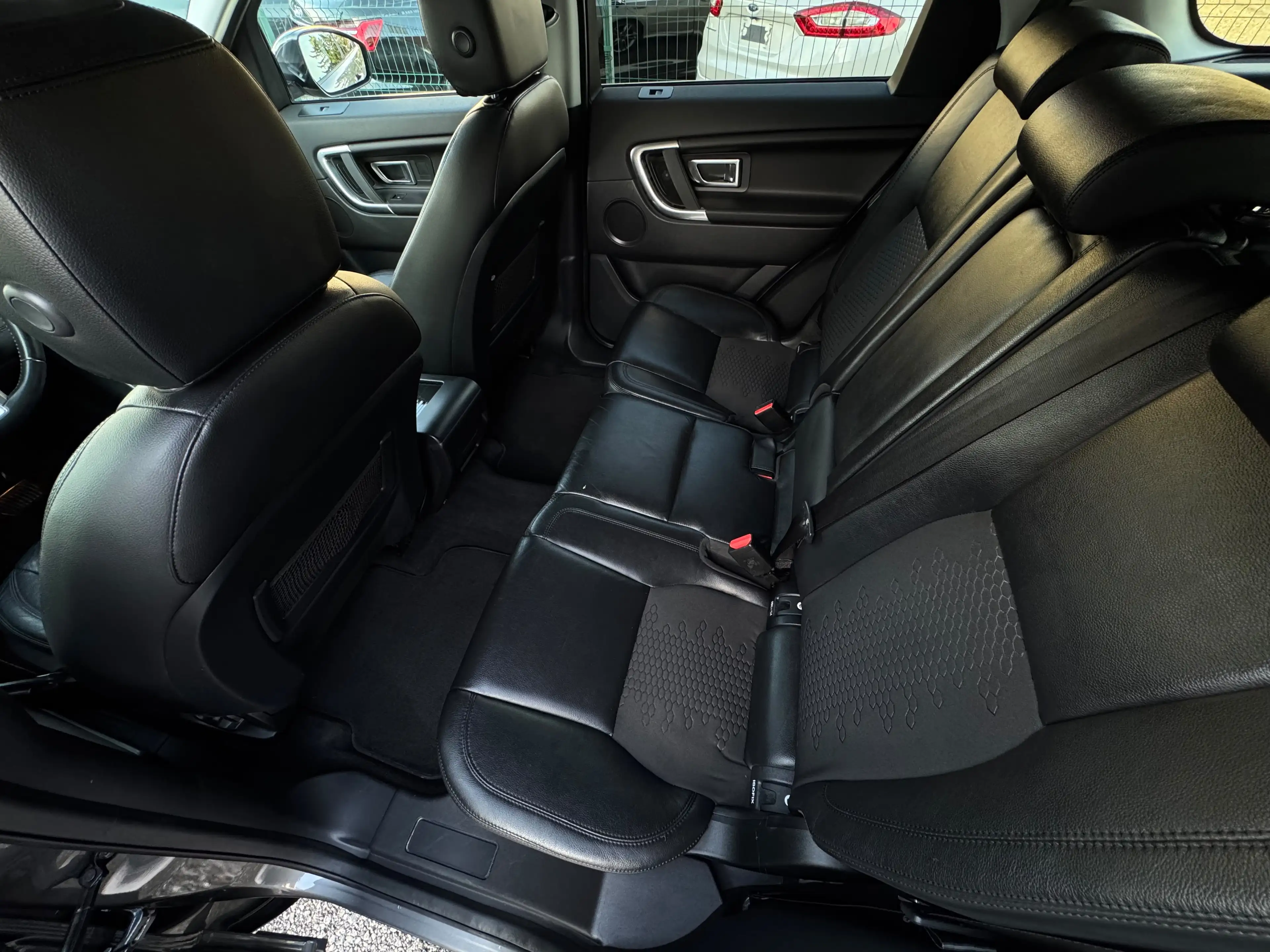 Land Rover Discovery Sport Discovery Sport 2,0 SD4 4WD HSE Aut. HSE — photo 11