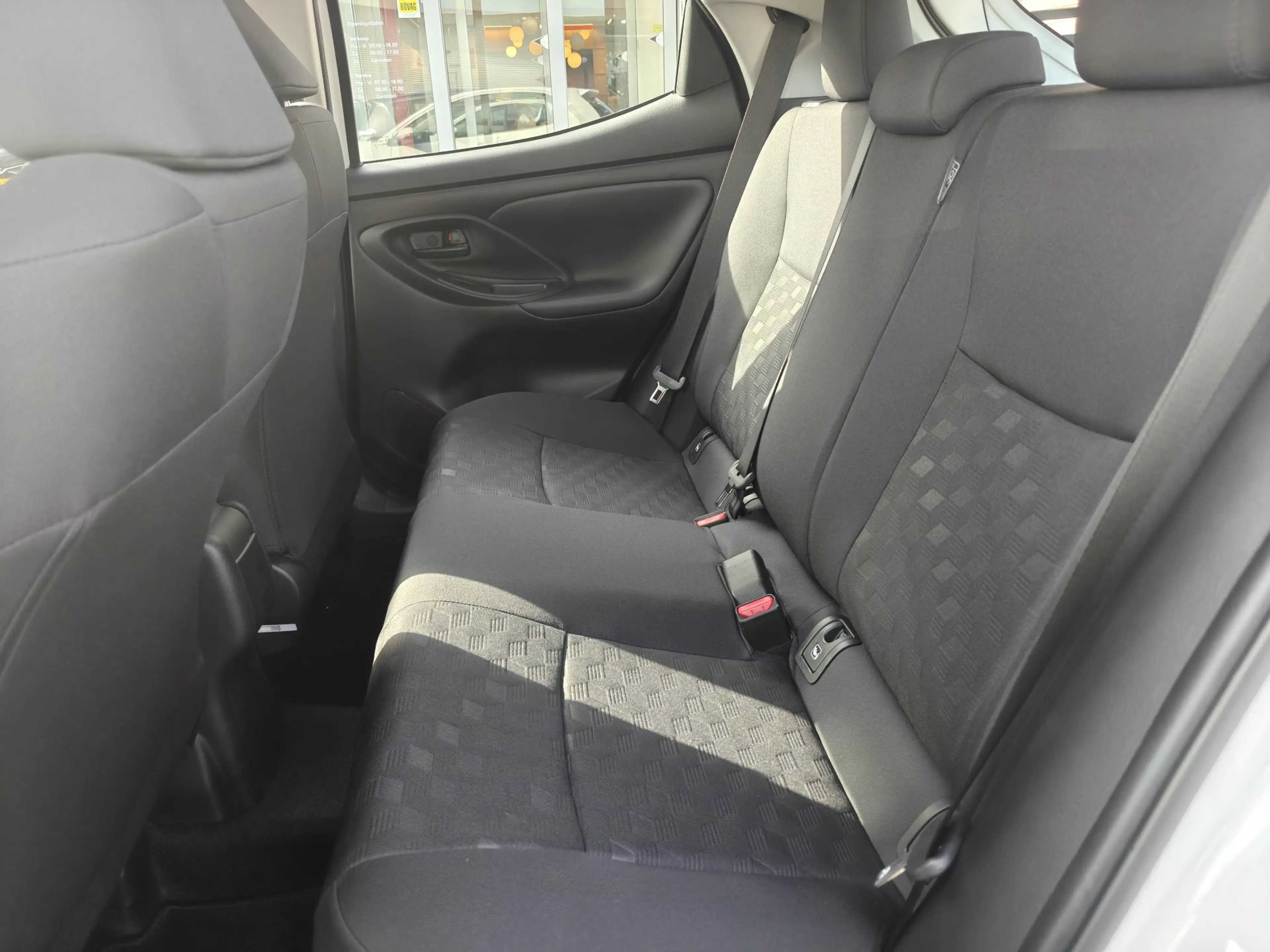 Toyota Yaris 1.5 Hybrid 115 Active NIEUW DIRECT LEVERBAAR HOGE — photo 9