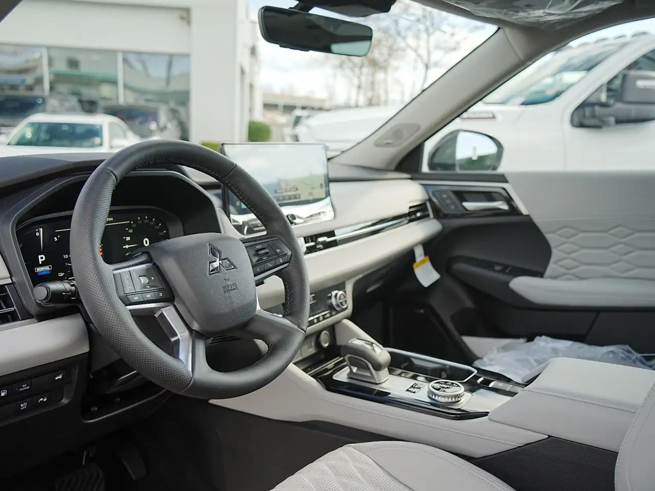 Mitsubishi Outlander снимка Mitsubishi Outlander