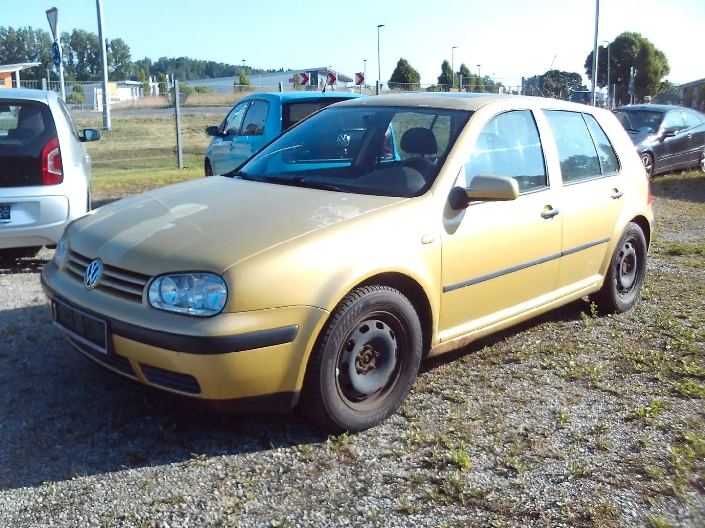 Volkswagen Golf 1.4 Trendline 3.Hand 8,Fachbereift AHK Gold - 1
