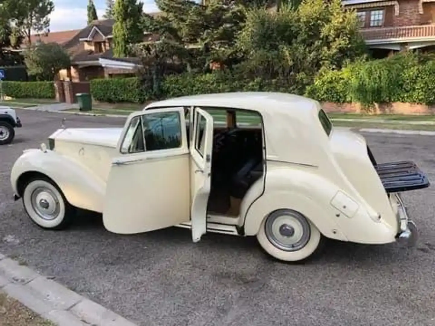 Rolls-Royce Silver Dawn (1955) Originalzustand 1 of 760 Бежевий - 2