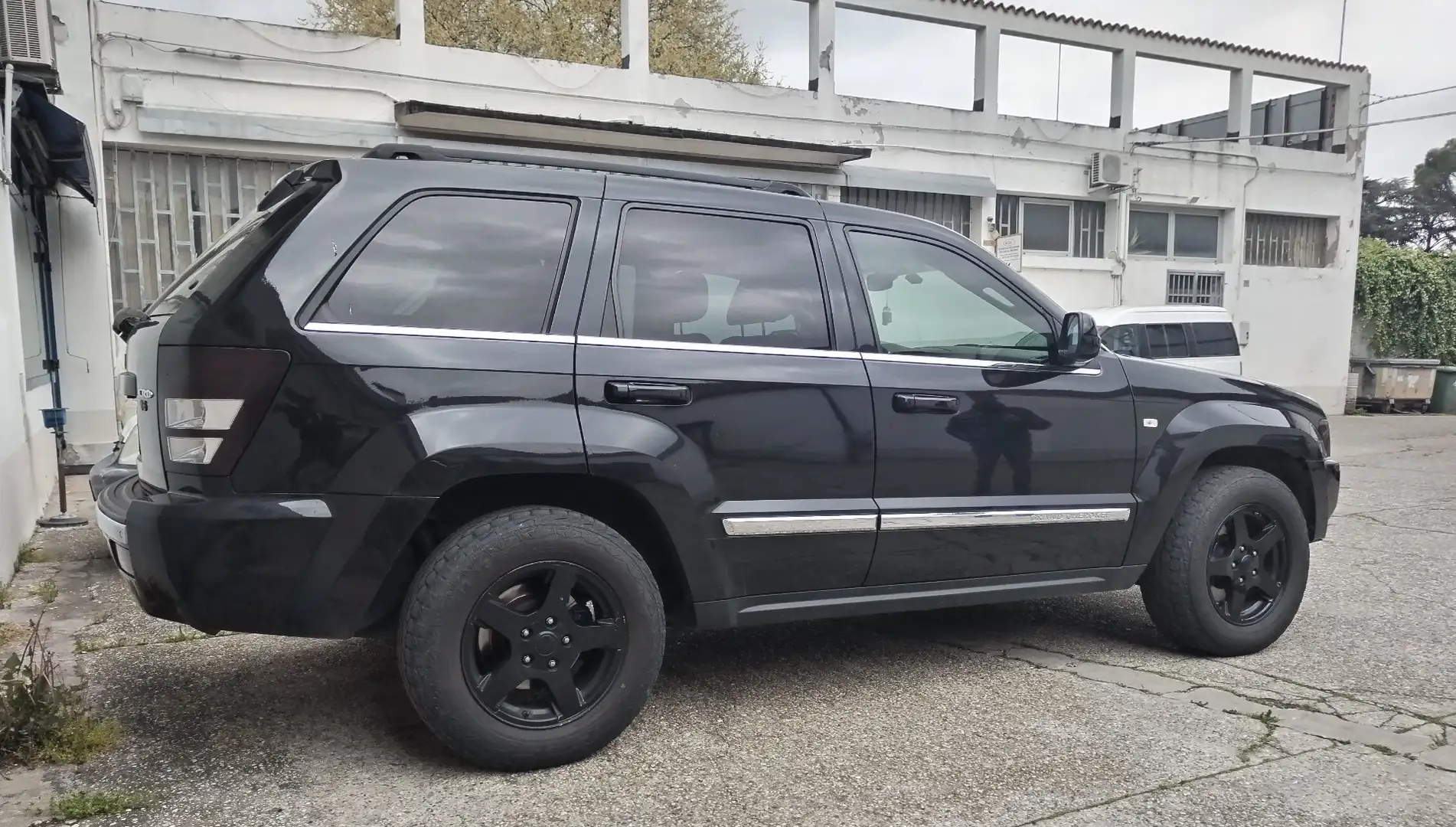 Jeep Grand Cherokee 3.0 V6 crd Overland auto Чорний - 1