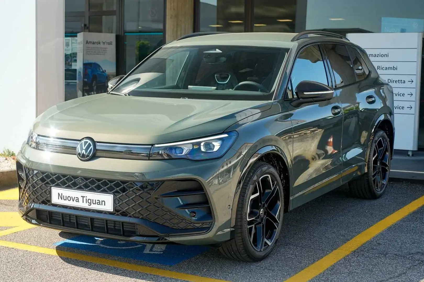 Volkswagen Tiguan 3ª serie 2.0 TDI 150 CV DSG R-Line Verde - 1