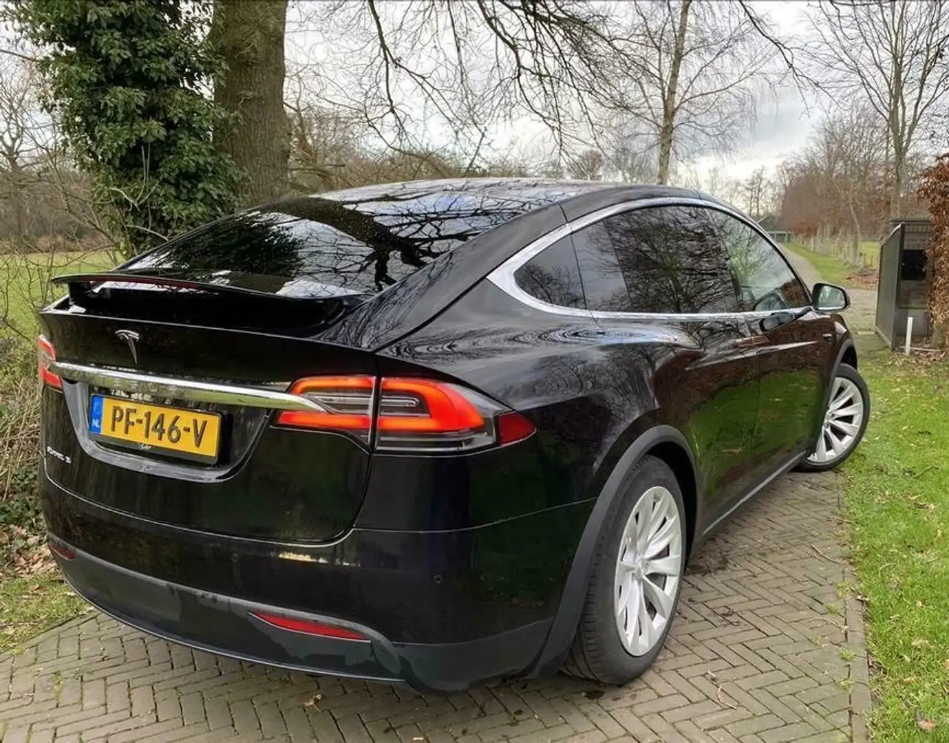Tesla Model X Model X 90kWh D 4WD Чорний - 2