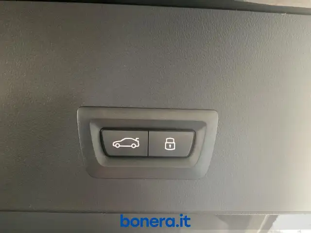 BMW X3 view 14