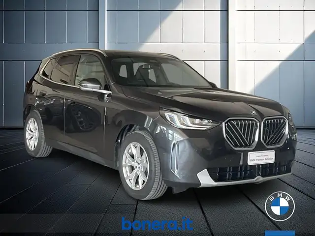 BMW X3 view 4