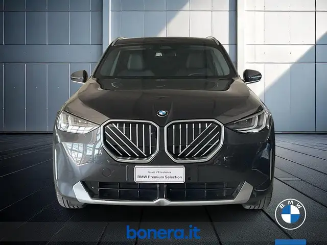BMW X3 view 3