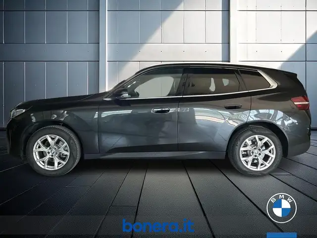 BMW X3 view 9
