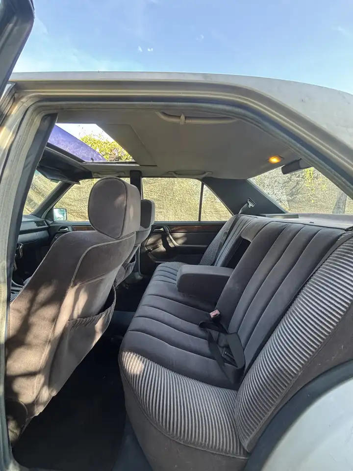 Mercedes-Benz E 250 Turbo Diesel, foto 8
