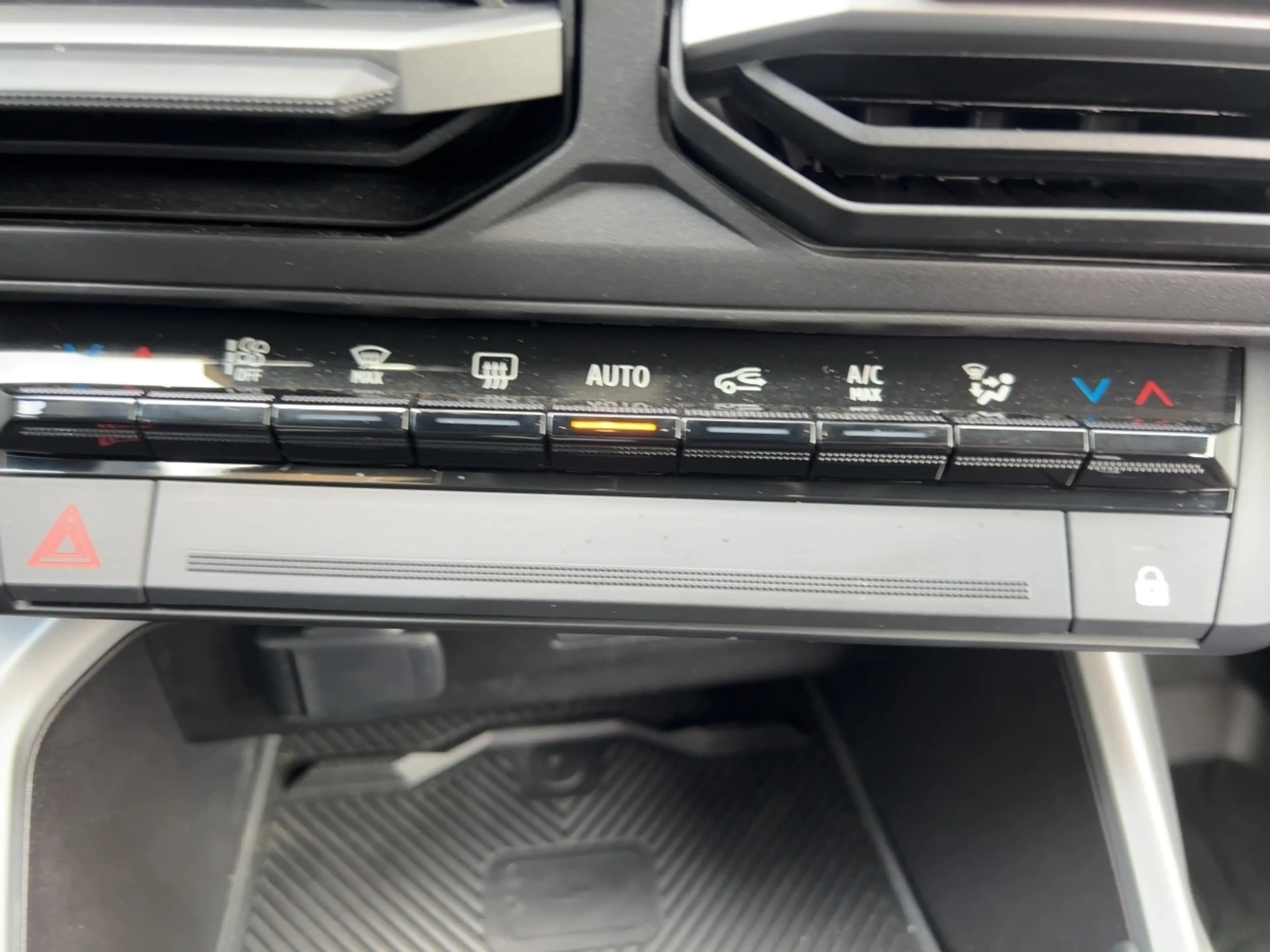 Dacia Bigster 1.8 E-TECH Hybrid 155 Journey — photo 14