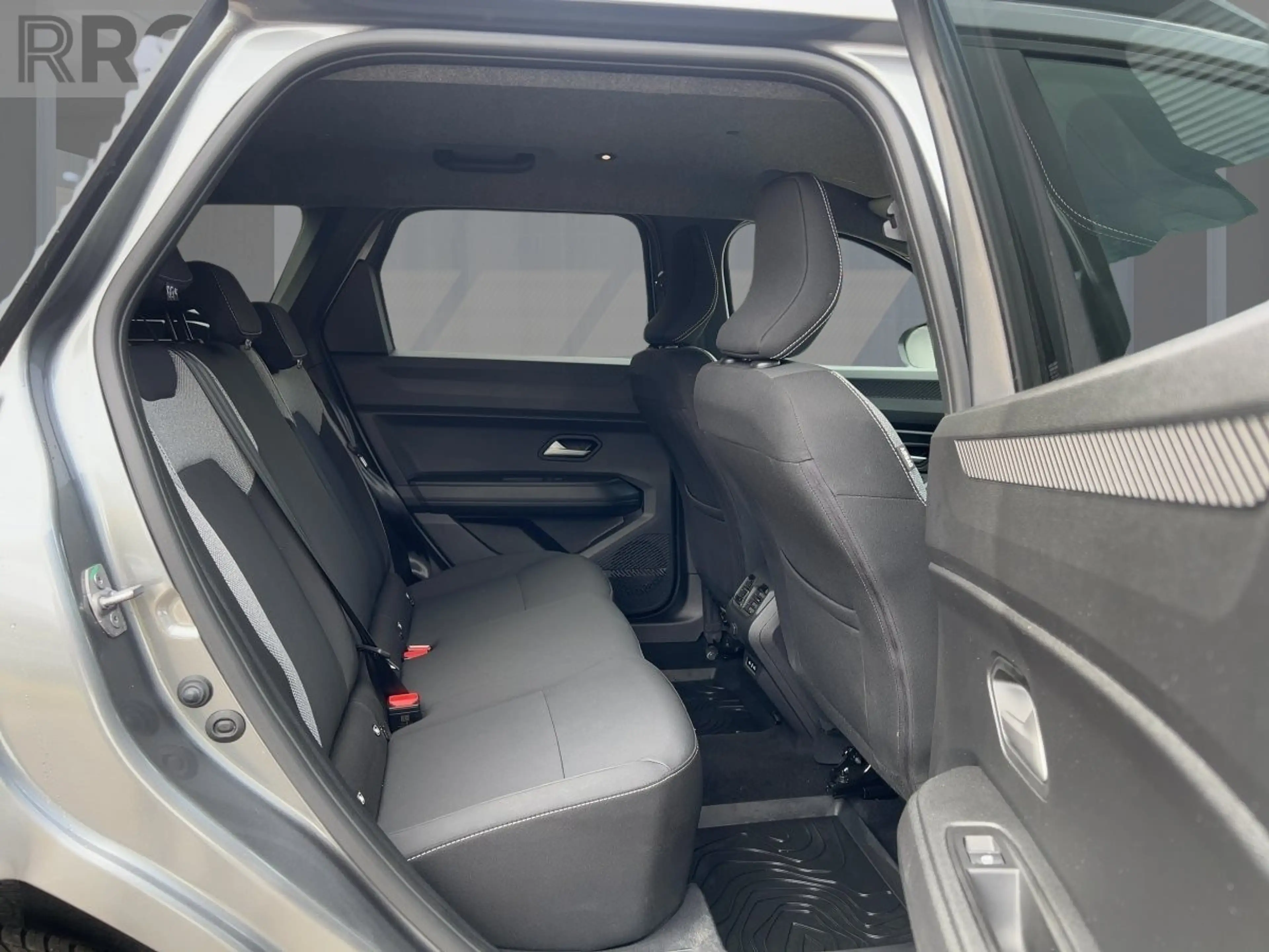 Dacia Bigster 1.8 E-TECH Hybrid 155 Journey — photo 9