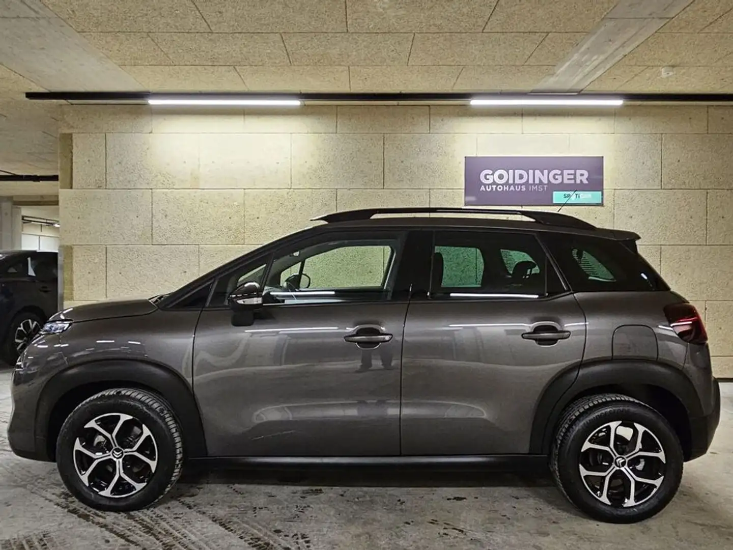Citroen C3 Aircross Plus PT 110 Grau - 2