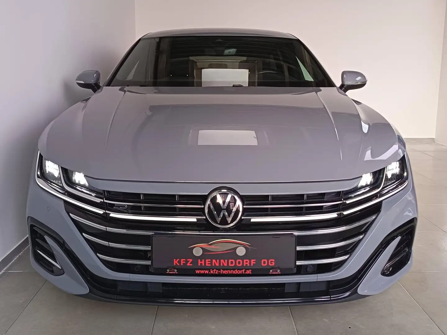 Volkswagen Arteon SB R-Line 2,0 TDI DSG Grau - 2