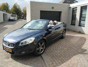 C70 2.5 T5 Summum