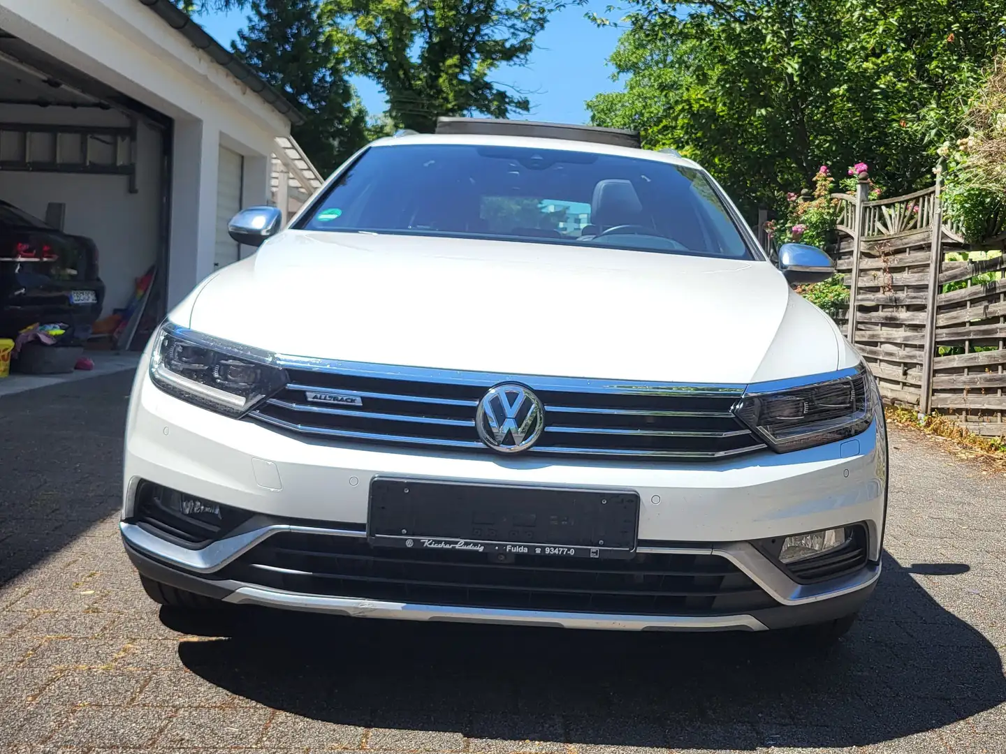Volkswagen Passat Variant Passat Variant Diesel 2.0 TDI SCR 4Motion DSG High Weiß - 1
