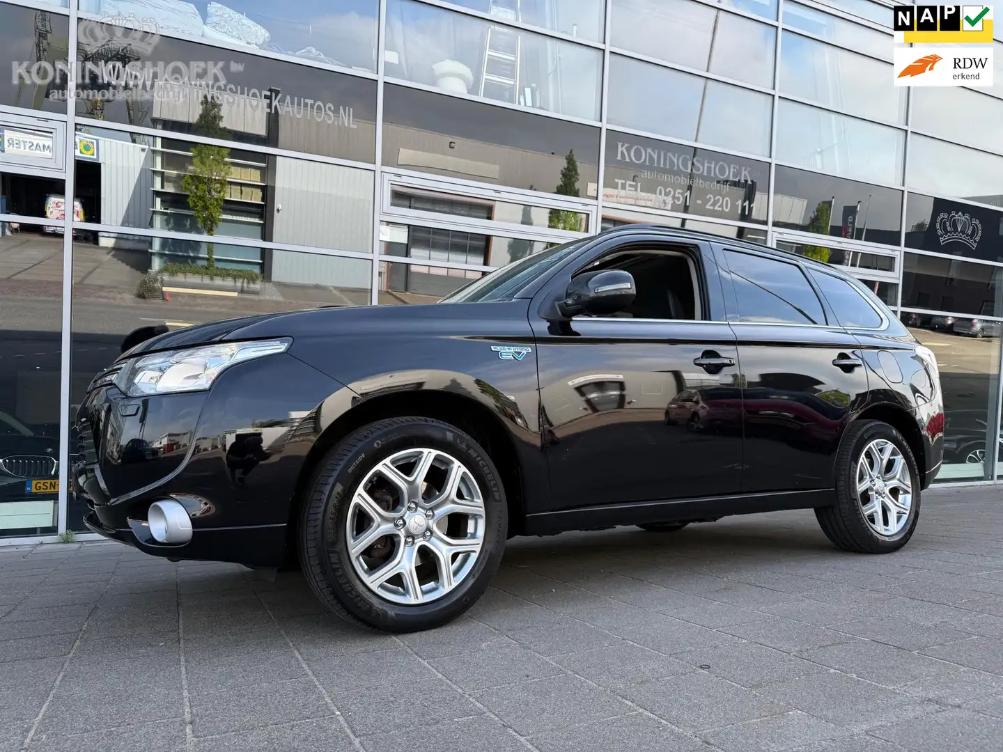 Mitsubishi Outlander 2.0 PHEV Instyle Zwart - 1