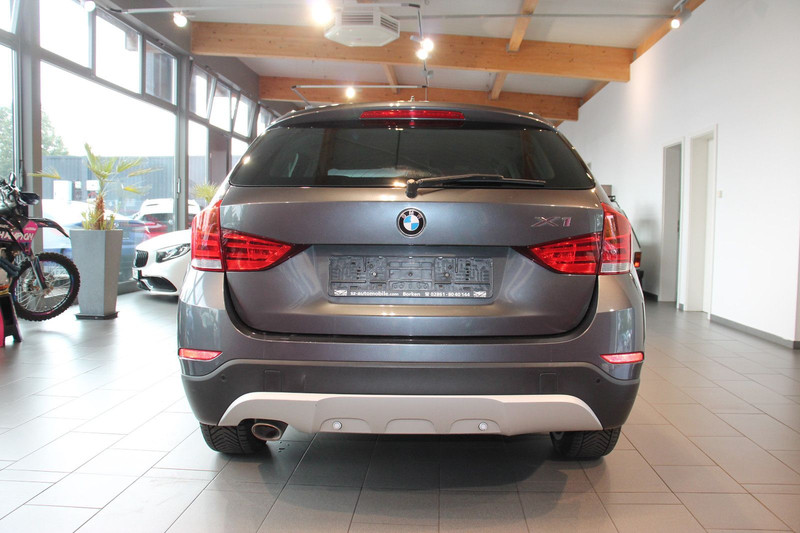 BMW X1 sDrive 18d Navi AHK PDC Xenon — photo 5