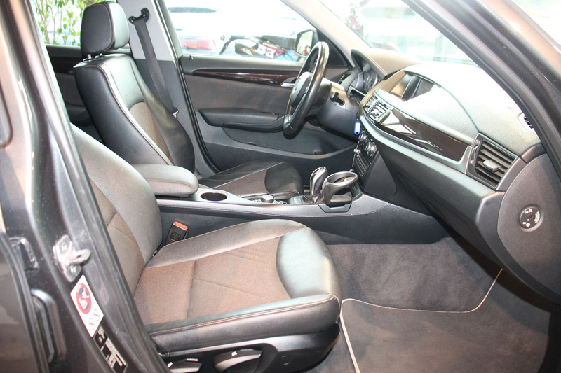 BMW X1 sDrive 18d Navi AHK PDC Xenon — photo 12
