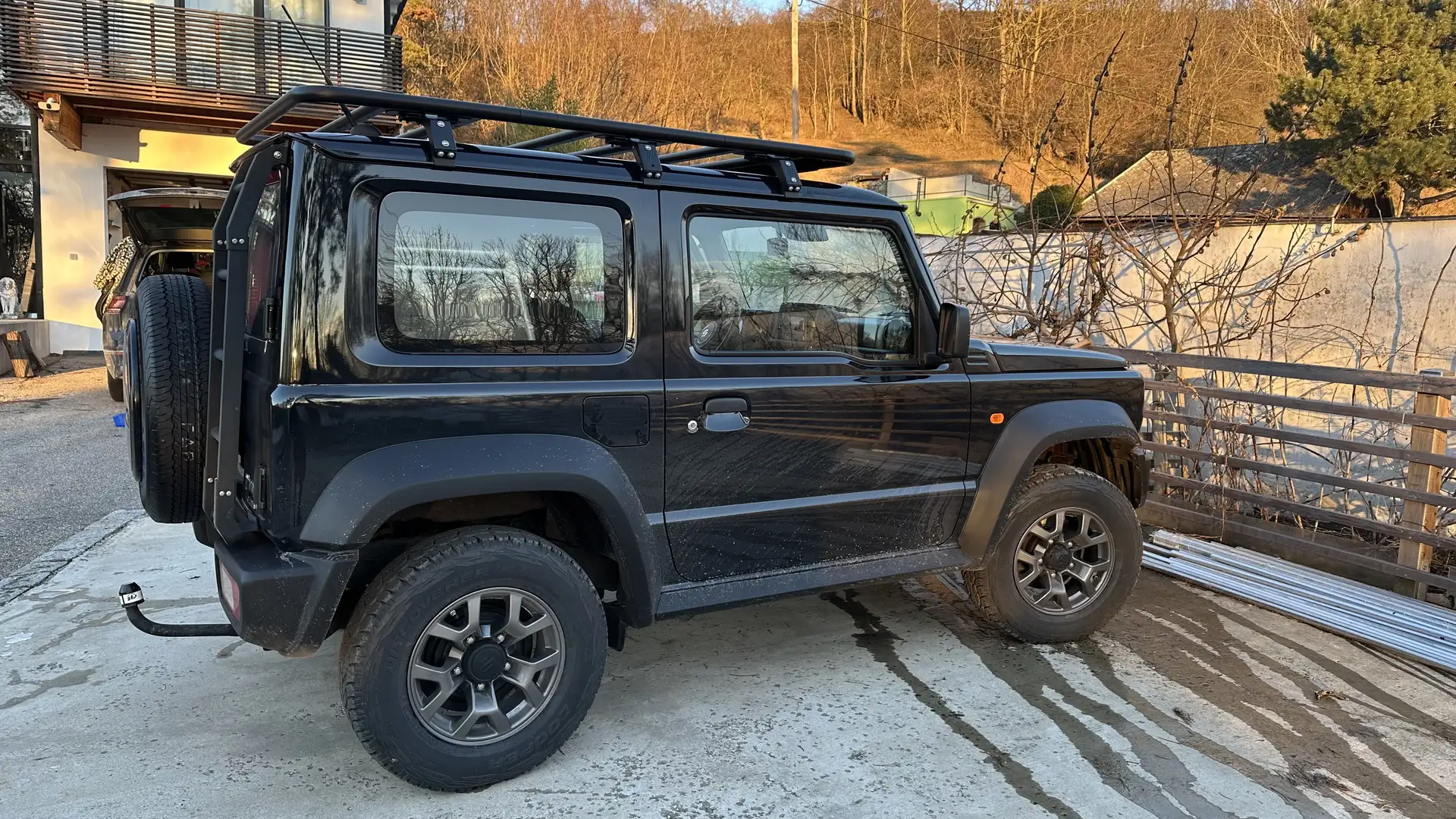 Suzuki Jimny 1,5 VVT Allgrip Clear Schwarz - 1
