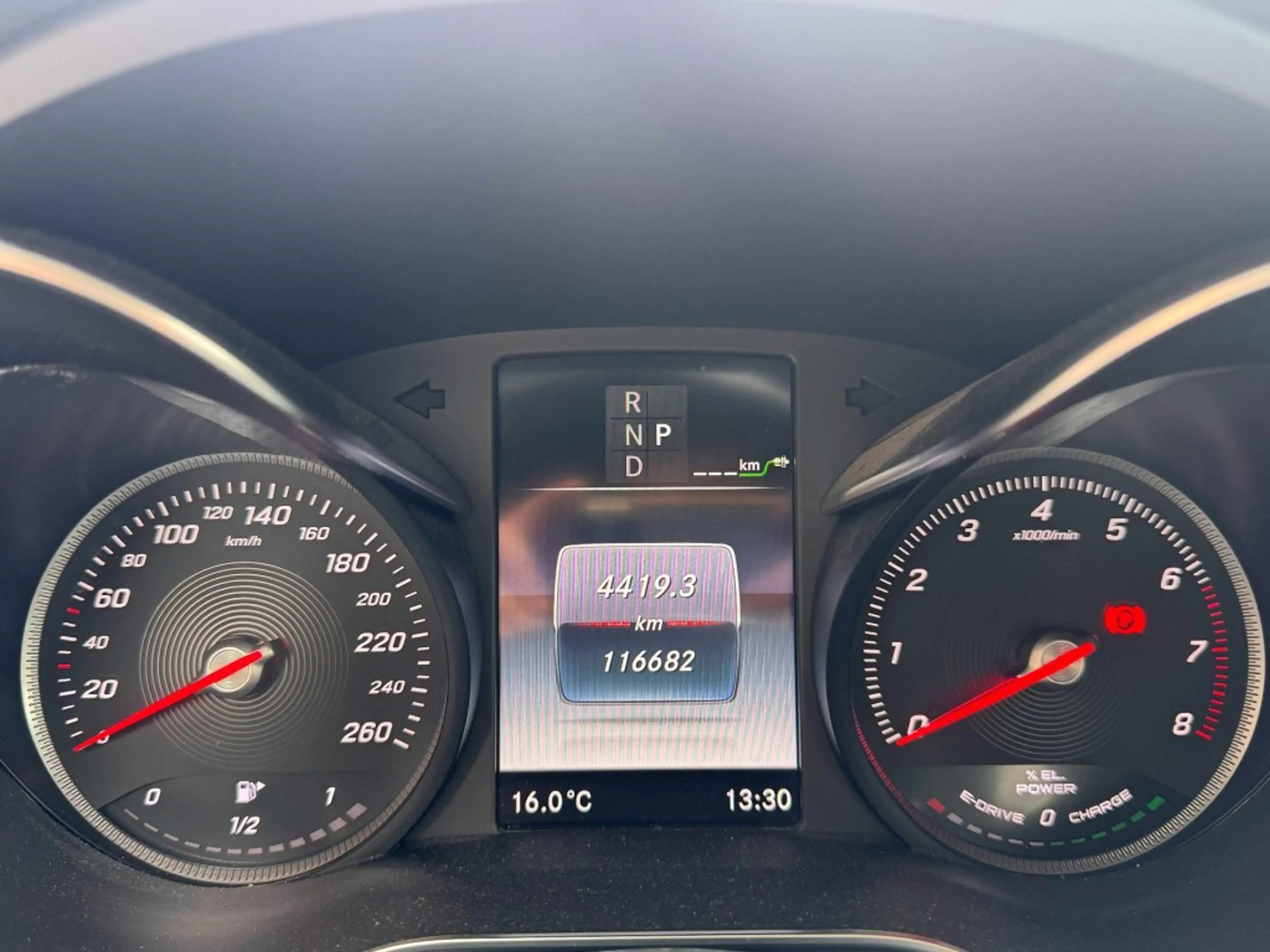 Mercedes-Benz GLC 350 350e 4MATIC Premium Plus — photo 11