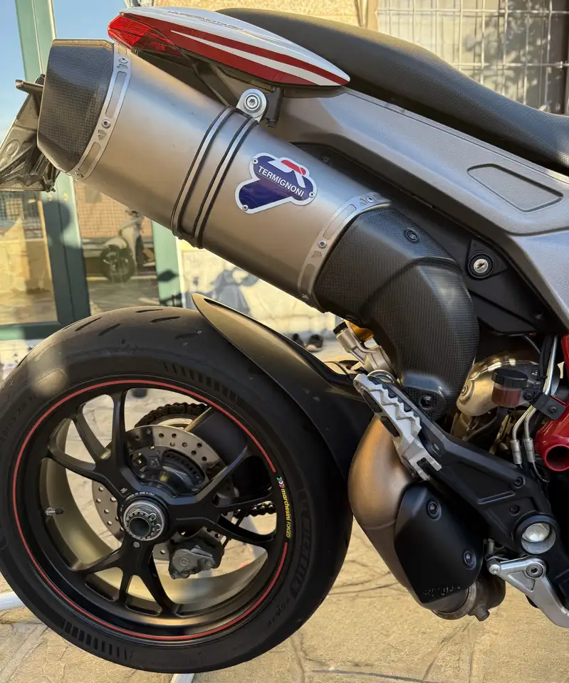 Ducati Hypermotard 939