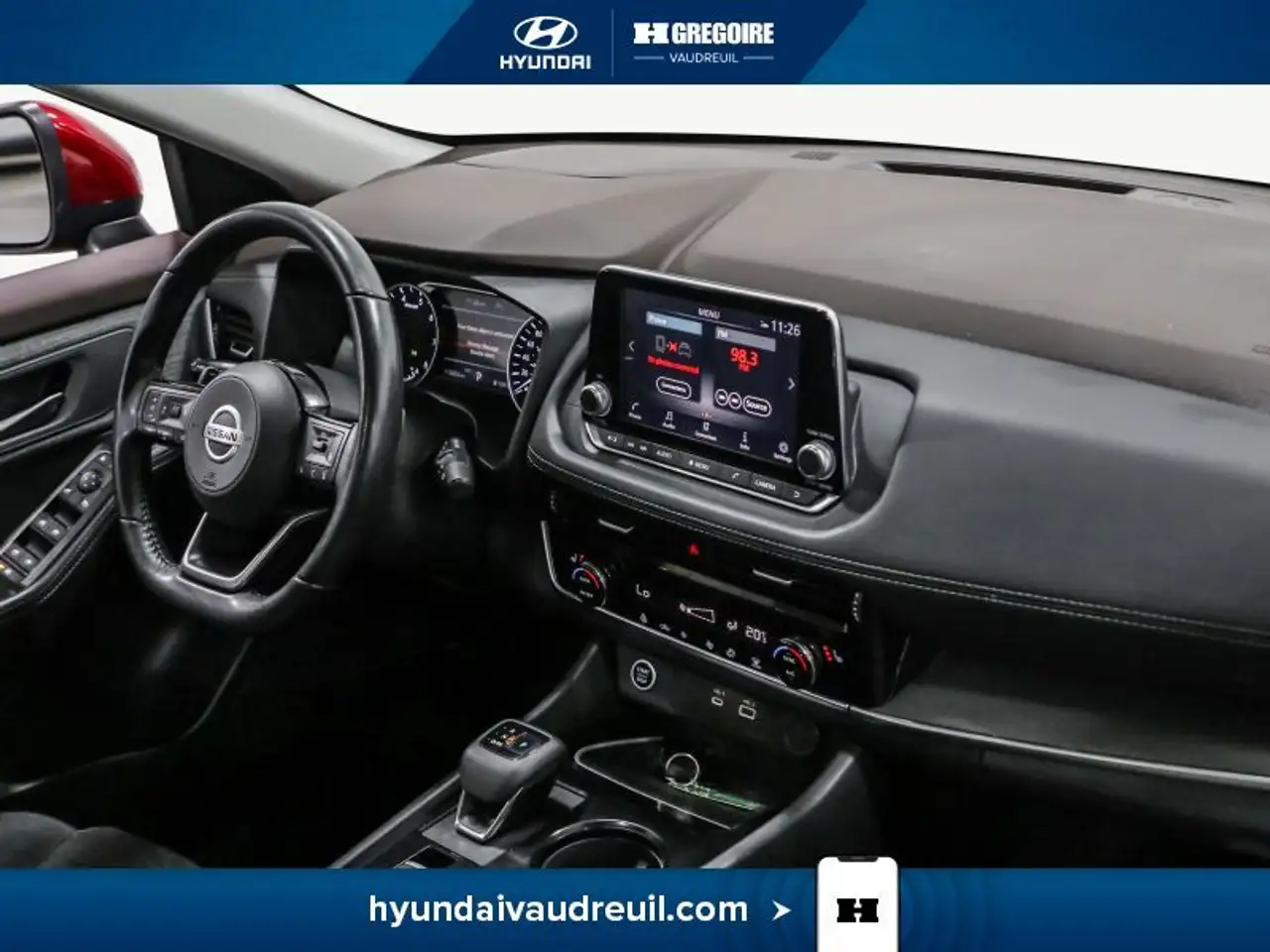 Nissan Rogue снимка Nissan Rogue