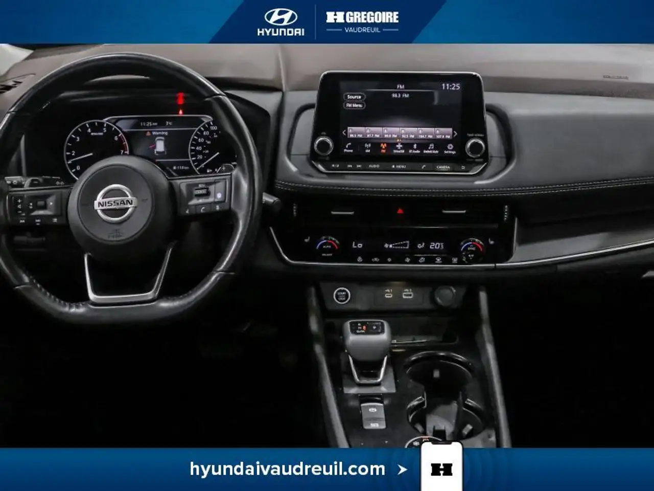 Nissan Rogue снимка Nissan Rogue