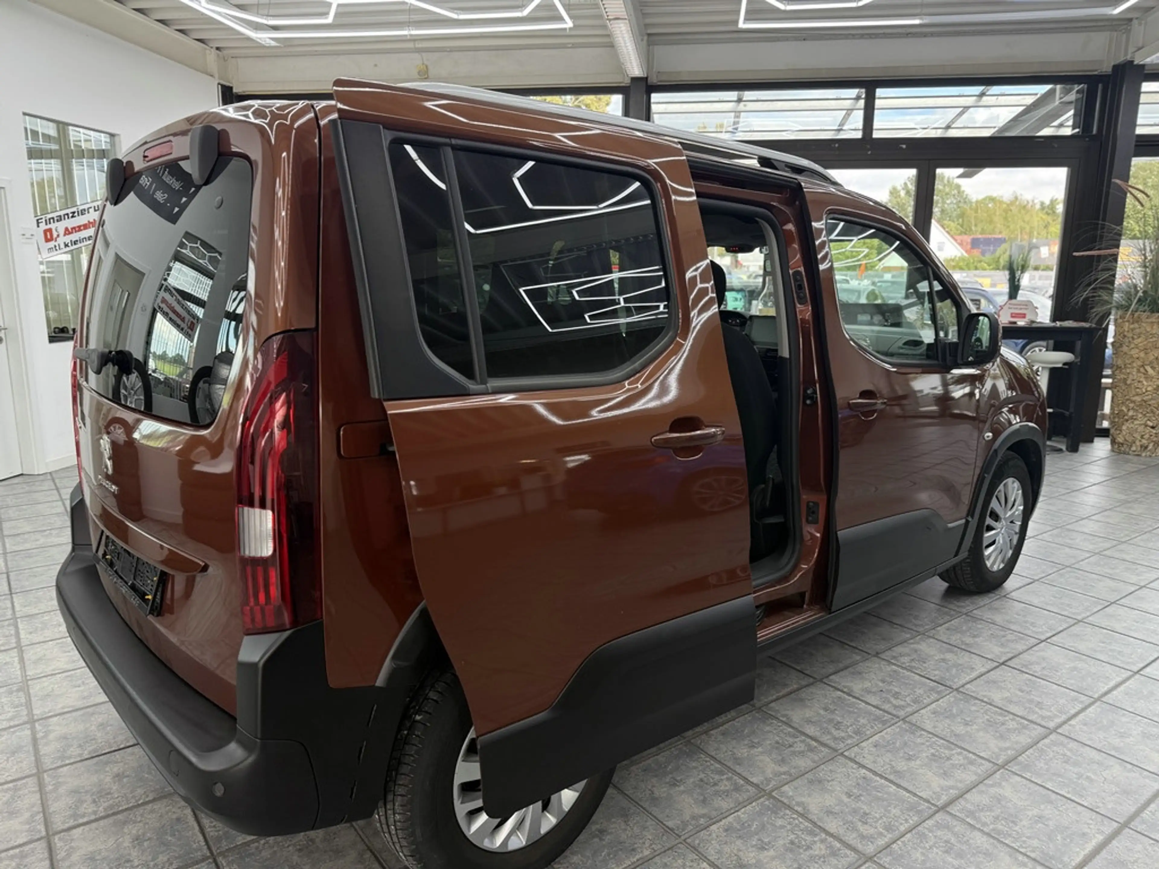 Peugeot Rifter 1.5 Blue-HDI Active, 7-Sitzer, Navi, DAB — photo 10