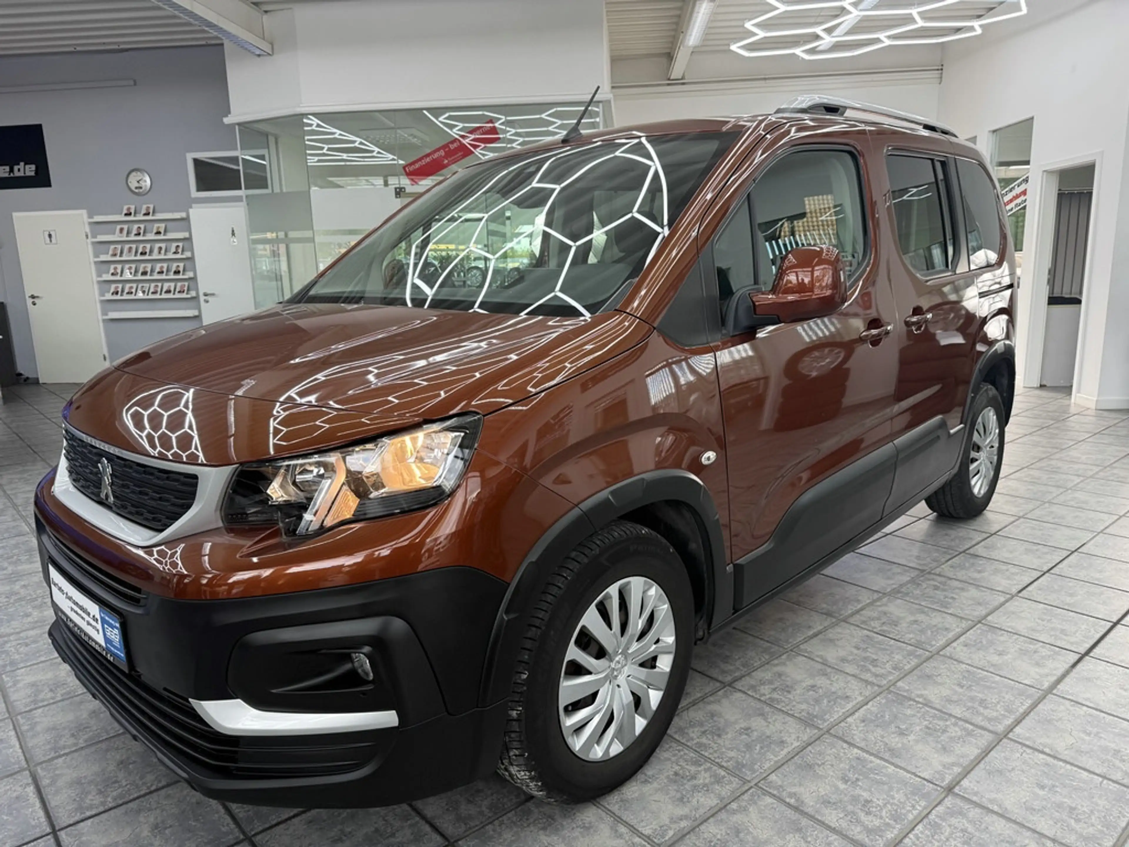 Peugeot Rifter 1.5 Blue-HDI Active, 7-Sitzer, Navi, DAB — photo 3
