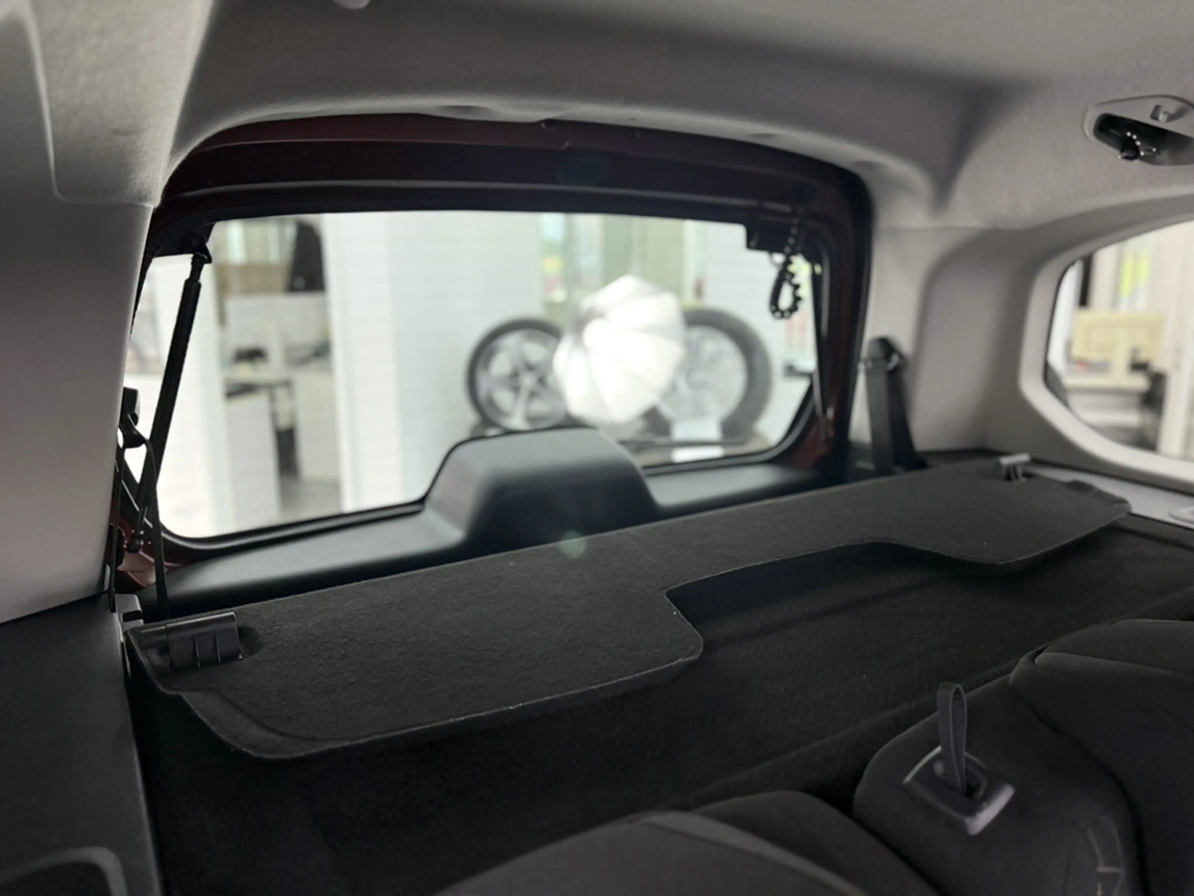 Peugeot Rifter 1.5 Blue-HDI Active, 7-Sitzer, Navi, DAB — photo 13