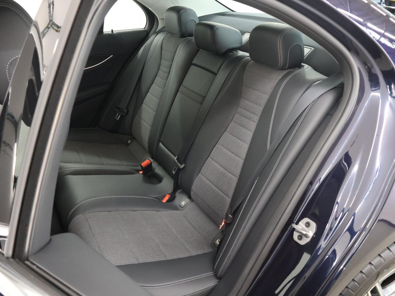 Mercedes-Benz E 300 e Exclusive Line | Trekhaak | Panoramadak | Widesc — photo 11