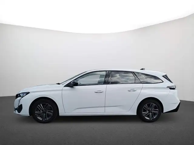 Peugeot 308 SW view 4
