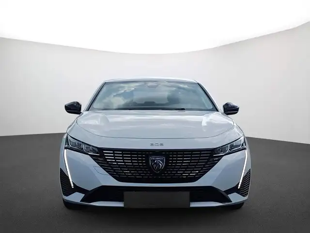Peugeot 308 SW view 2
