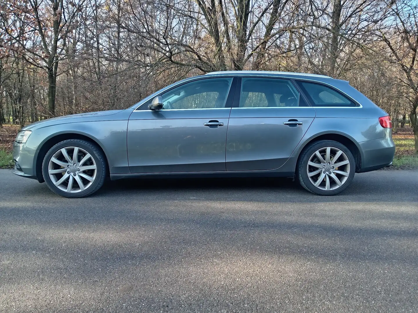 Audi A4 Avant 2.0 tdi Advanced 190cv Gris - 2