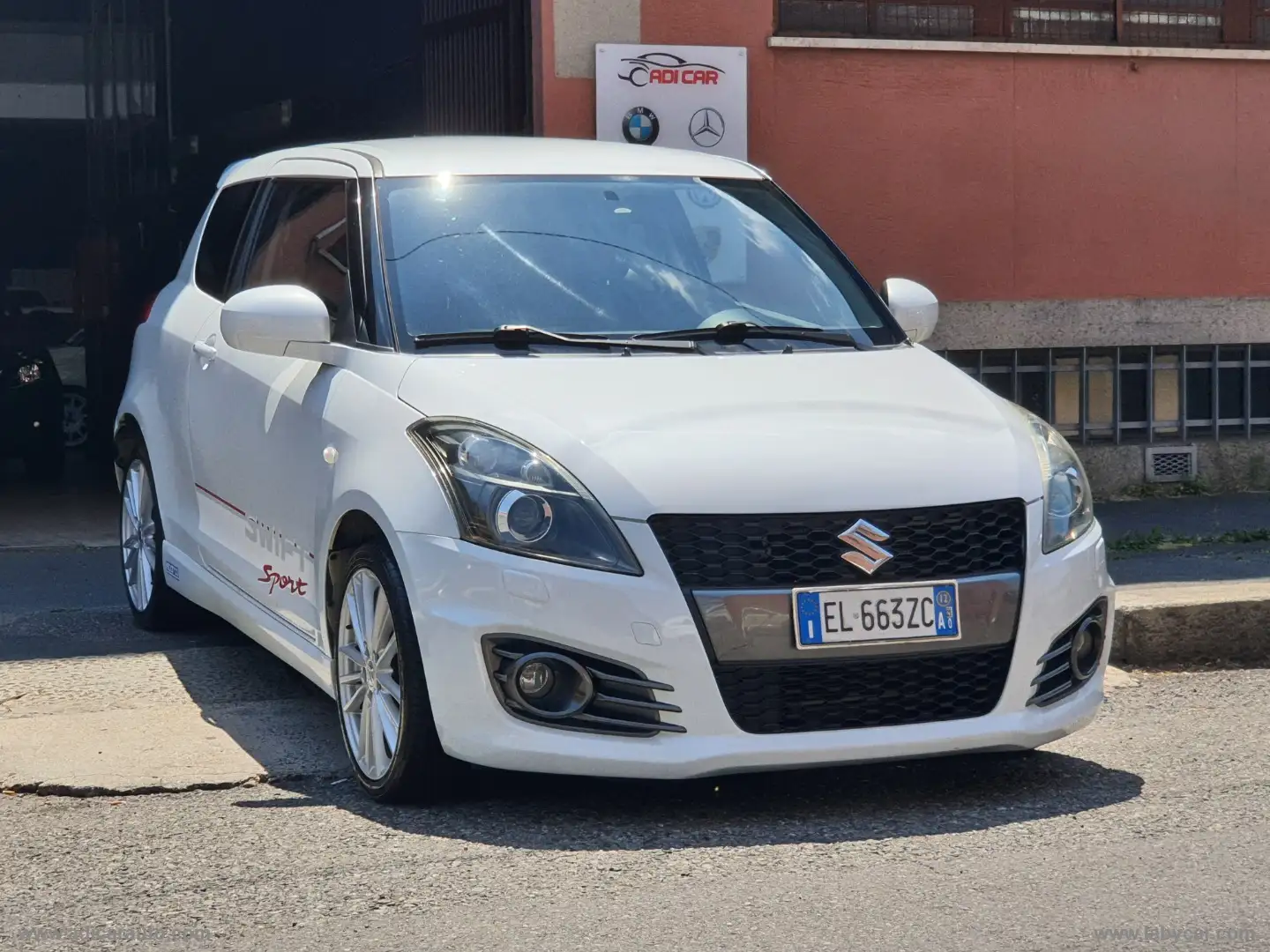 Suzuki Swift 1.6 VVT 3p. Sport Bianco - 1