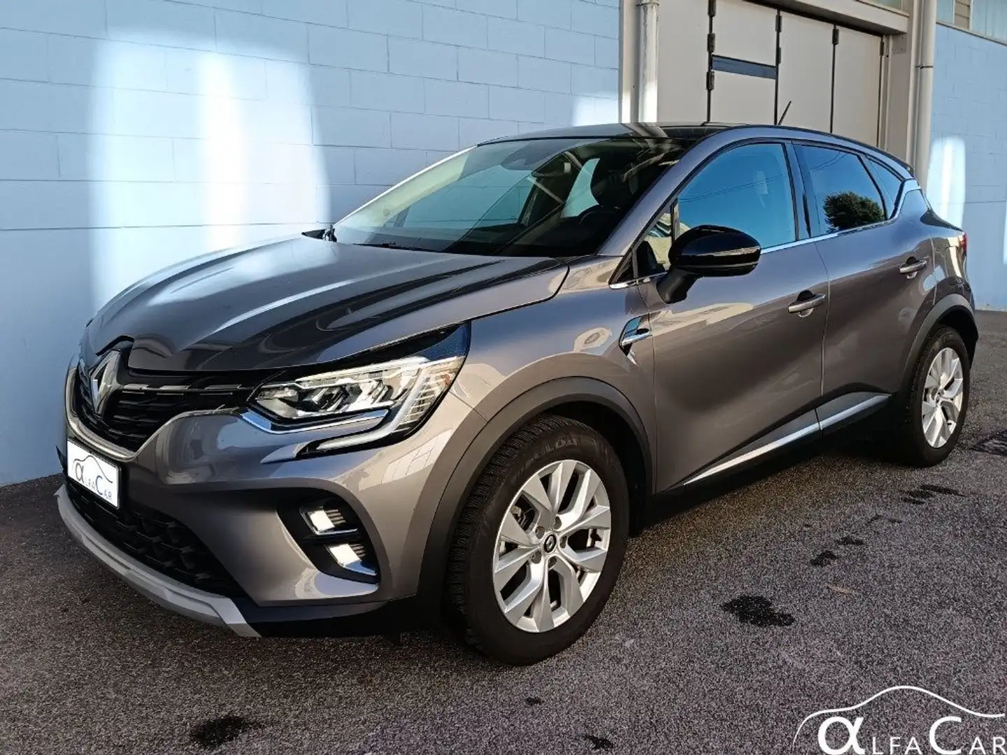 Renault Captur Plug-in Hybrid E-Tech 160 CV Intens Grigio - 1