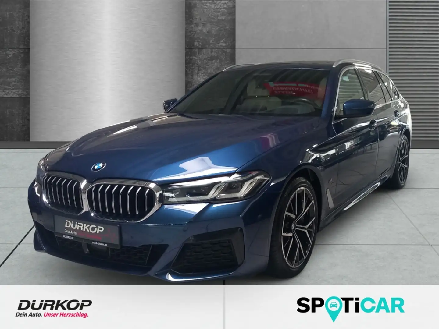 BMW 540 540d Touring xDrive/M Sport Park-Assistent/Automat Bleu - 1