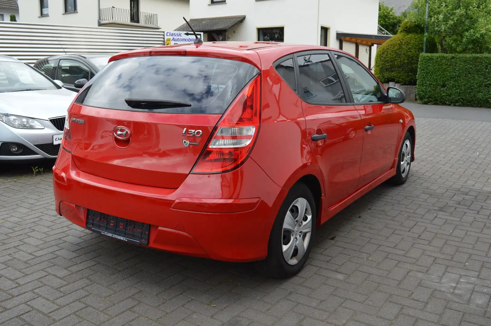 Hyundai i30 FIFA WM Edition *Klimaanlage* Rot - 2