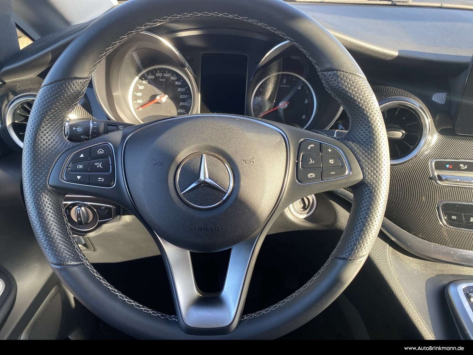 Mercedes-Benz V 250