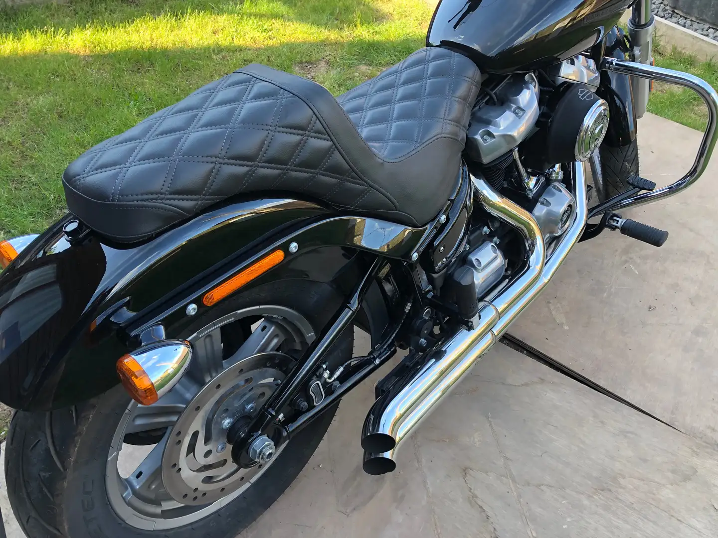 Harley-Davidson Softail standard Noir - 1