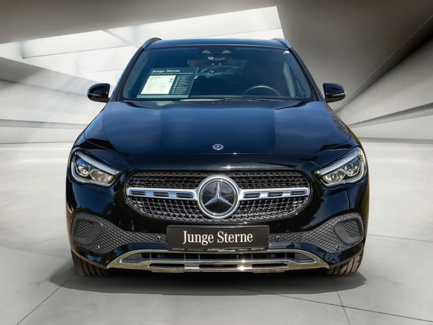 Mercedes-Benz GLA 200 Progressive+Pano+AHK+Kamera+Standheizung Schwarz - 2