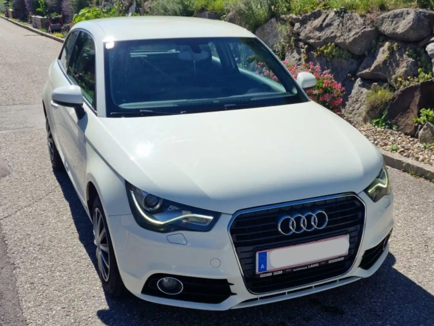 Audi A1 A1 1,2 TFSI Attraction Attraction Weiß - 1