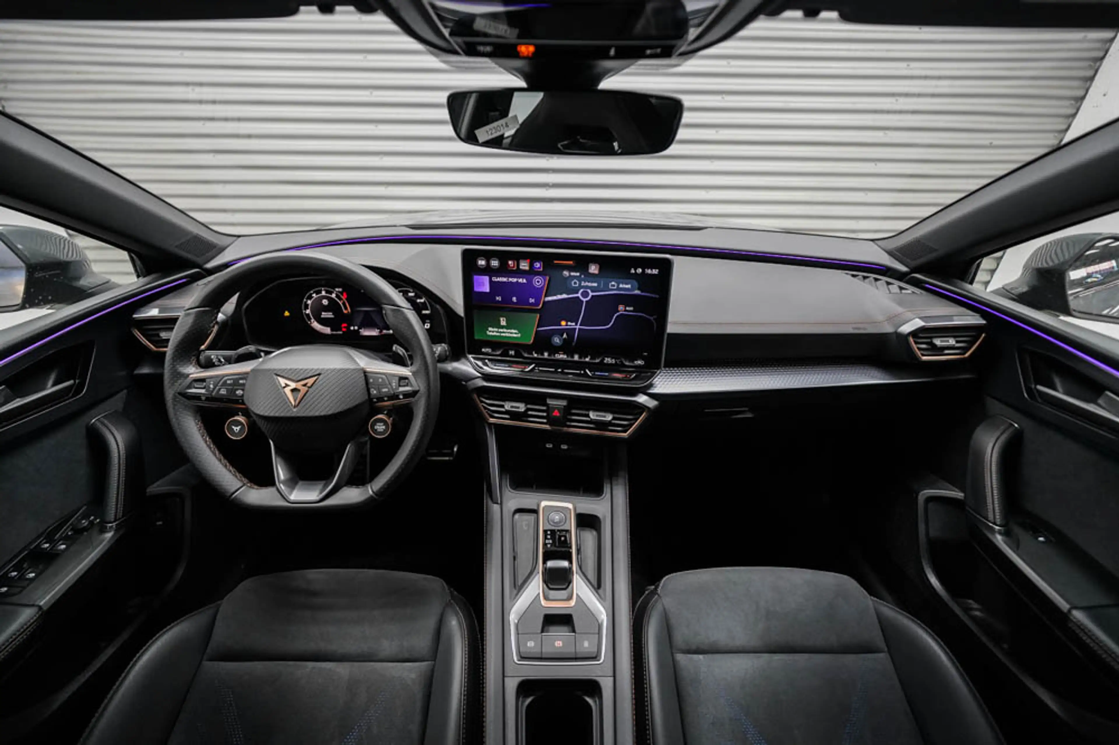 CUPRA Leon ST 2,0 TSI DSG 4x4 VZ - LAGER — photo 6