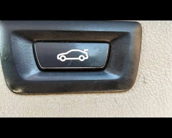 BMW 3 Series view 7