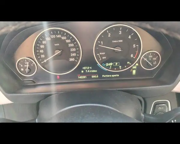BMW 3 Series view 12