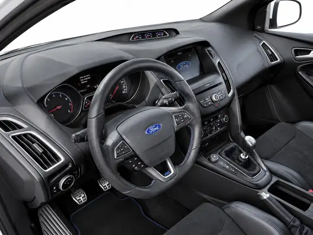 Ford Focus view 7