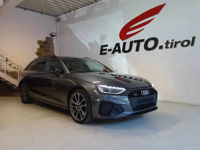 Audi S4 quattro Aut. *BLACK-LINE *ERSTBESITZ *MATRIX *STH