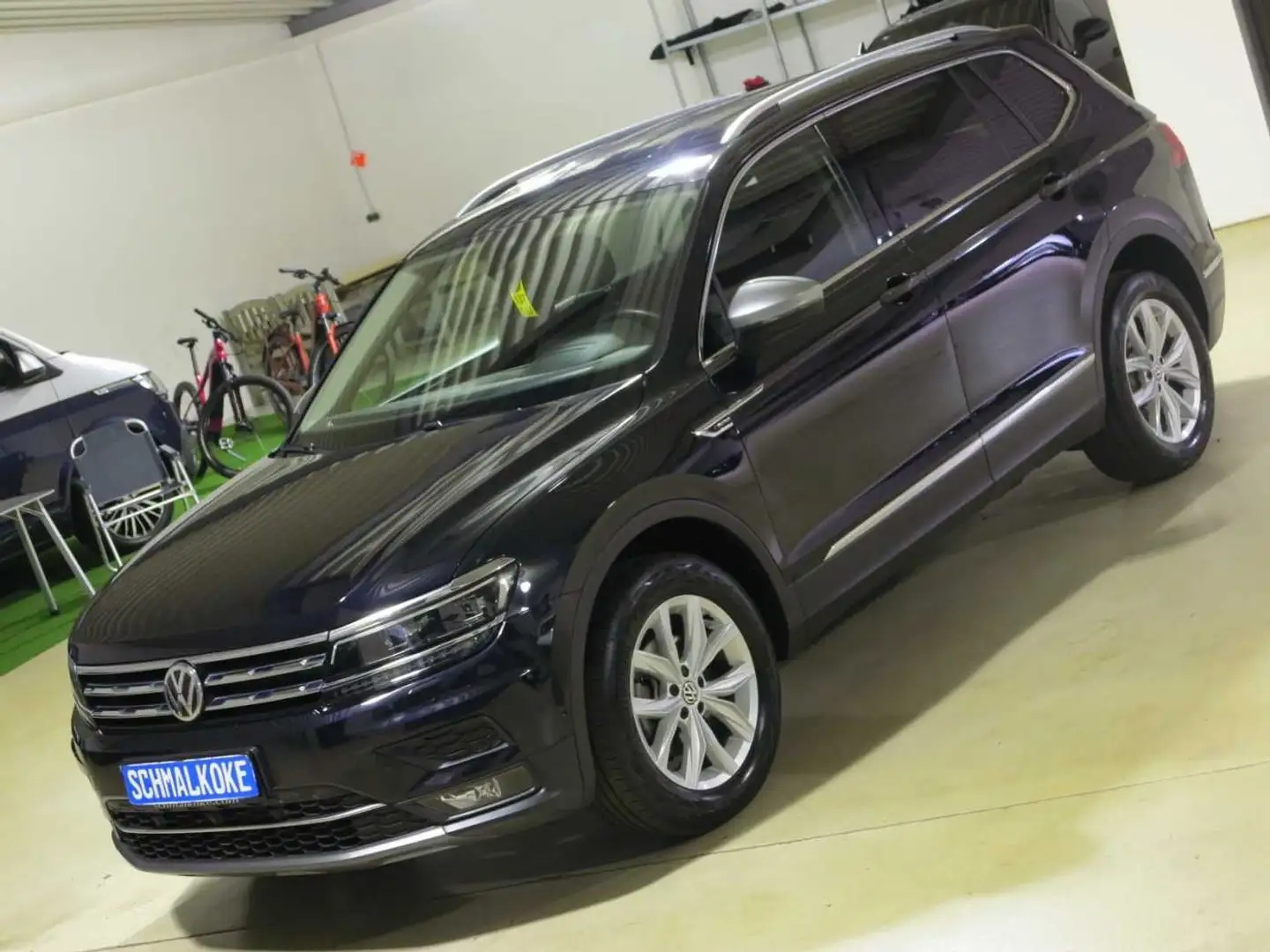 Volkswagen Tiguan Allspace 2.0 TDI SCR 4Mot DSG7 HIGHL AHK Schwarz - 2